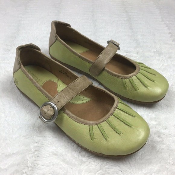 Born Shoes - Born Mary Jane Leather Flats Size 7 Green Buckle